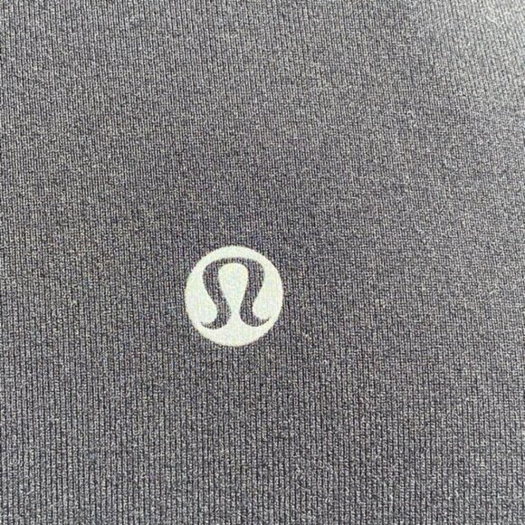 Lululemon Black Stretchy Full-Zip Hooded Jacket w/Thumbholes Size 4 Preowned - Picture 4 of 12